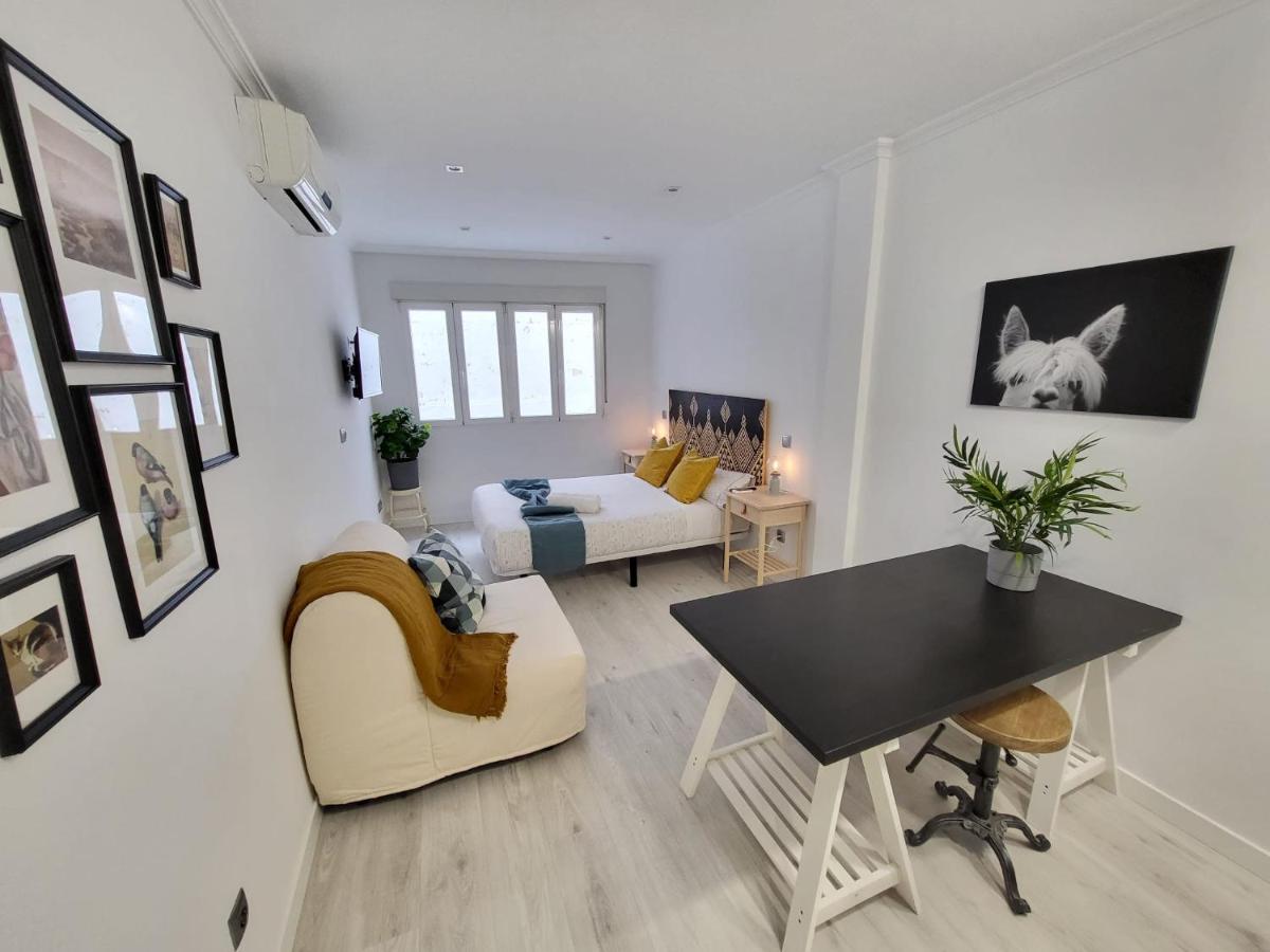 La Vivienda De Pedro Zerolo Appartement Madrid Buitenkant foto